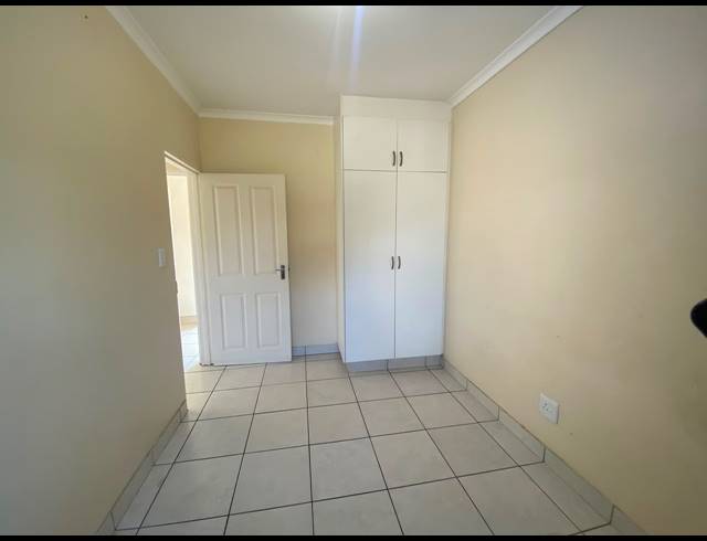 2 BEDROOM FLAT TO LET IN SEA VIEW
